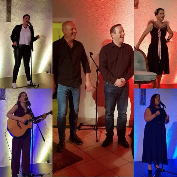 4 Stühle - 4 Künstlerinnen im November 2019 in der Kapelle in Rümmingen 4 Stühle - 4 Künstlerinnen im November 2019 in der Kapelle in Rümmingen